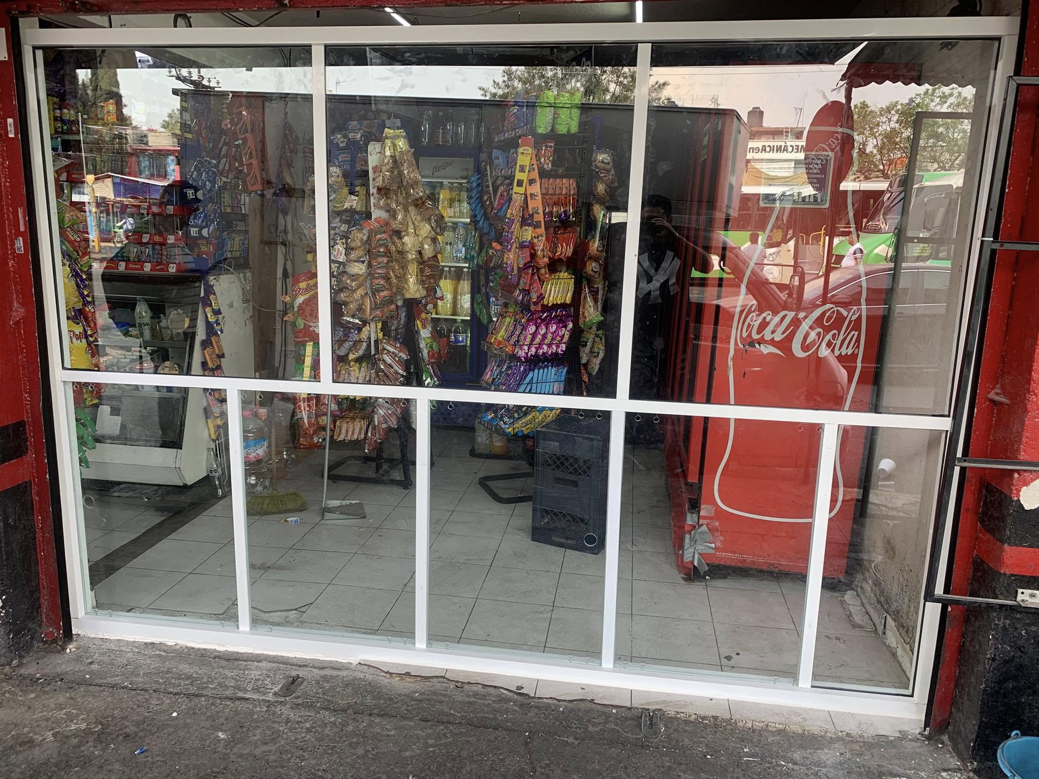 Paneles fijos de aluminio con vidrio para interiores